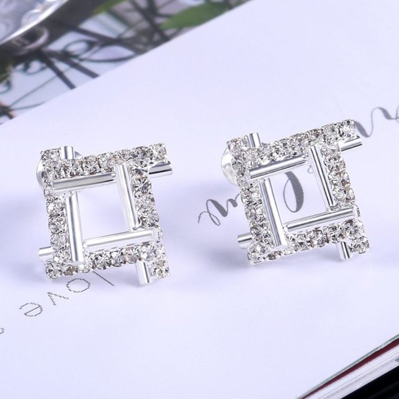 💥  Classic Cubic Zirconia Wedding Stud Earrings for Women, FB16FA1007 - Picture 1 of 5
